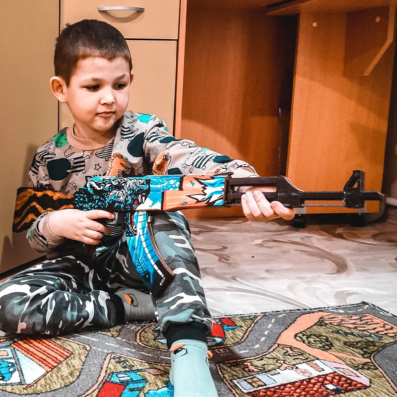 Toy Weapon Geekroom wooden machine gun ak 47 children's automatic rifle resinkostrel akr CS GO Polar bear a toy for boys gift arma |