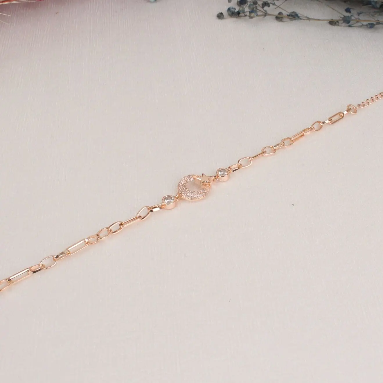 

Nese Women's Bracelet Jewelry 2021 Valentine Day Gift Chain Zircon Lacquered Brass Fashion Stylish Girl Gold Silver Rose