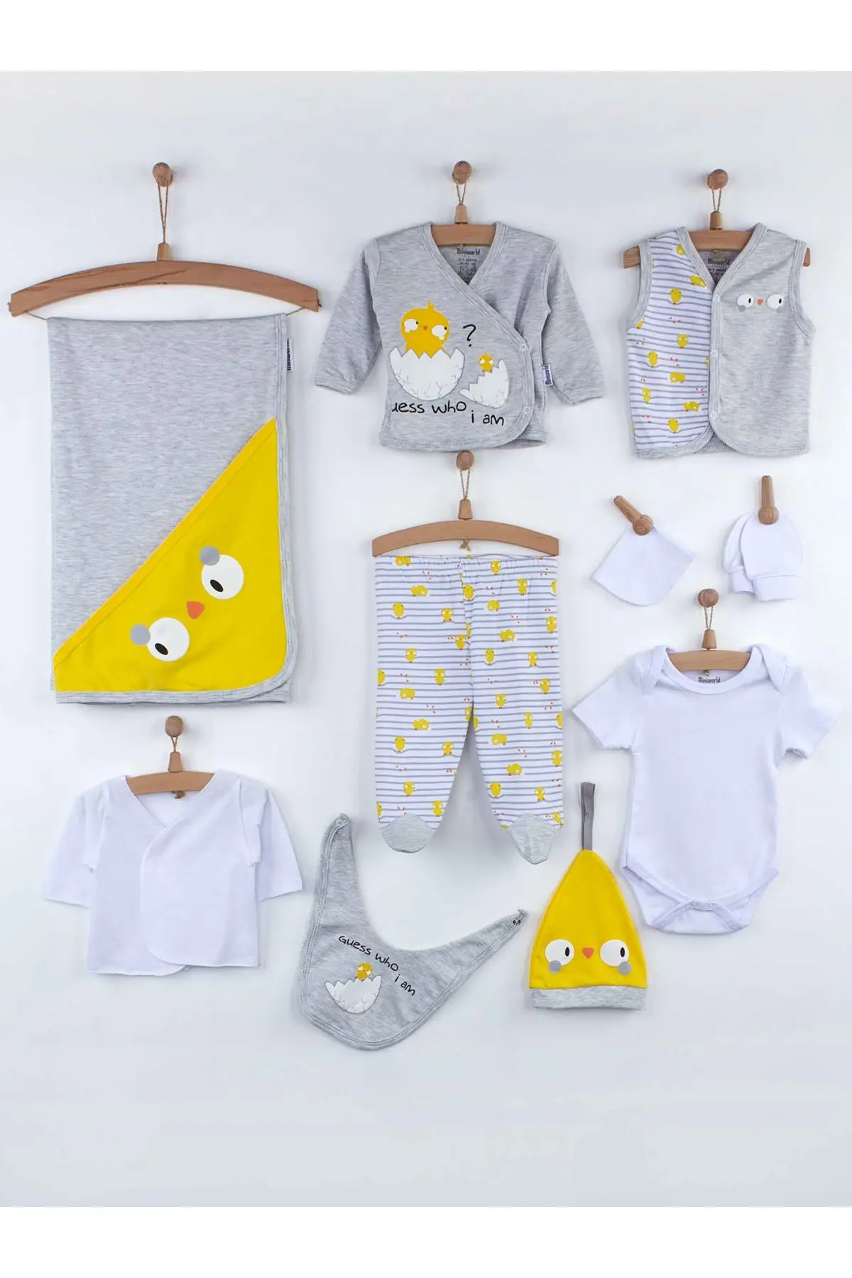

Gray Newborn Baby Boy 10 lu Hospital Output