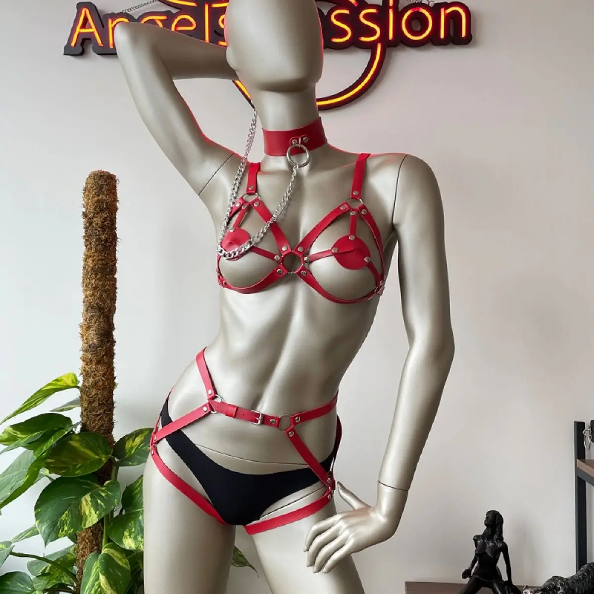 

Red Leather Collar Detailed Stylish Harness Set, Women Sexy Leash Bra and Thigh Suit, Bondage - PNT311