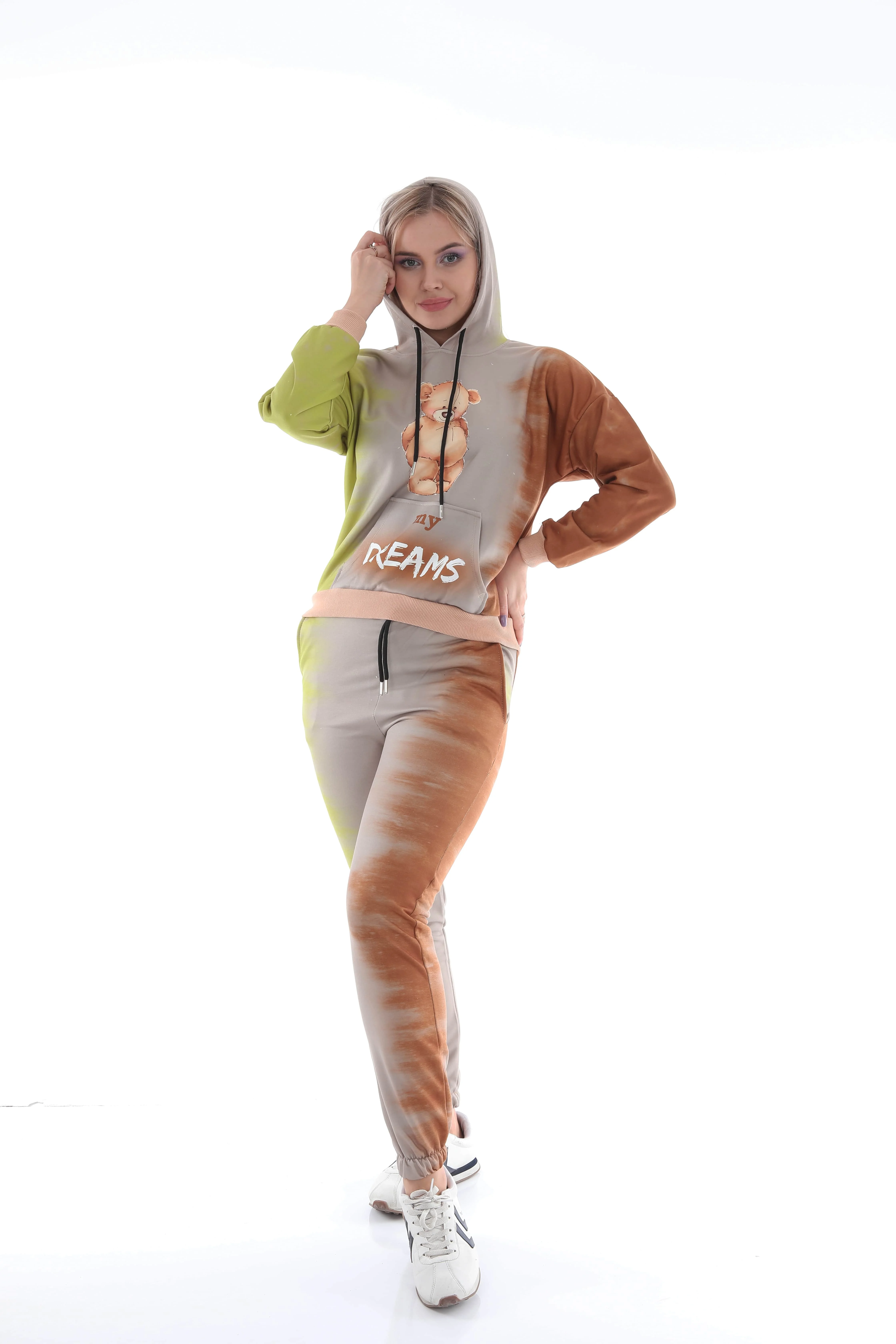 

2021 Winter JesseStory "My Dreams" and Teddy Bear Digital Print 3 Yarn Cotton Fabric Hood and Kangaroo Pocket Female tracksuit Suit