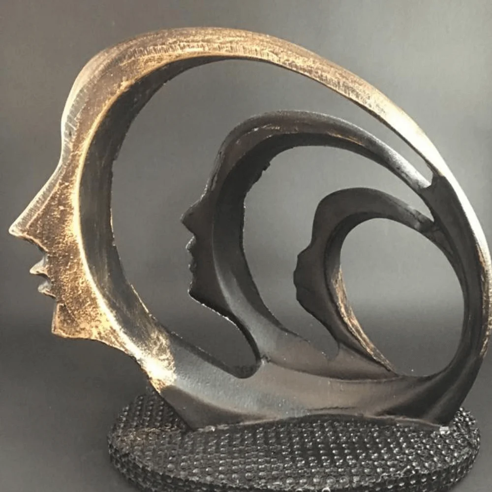 

HLO 2021 Family Mask Decorative Father, Mother, Child Trinket Creativity Posture Decorate Statue Elegant Polyester Handcraft Goo