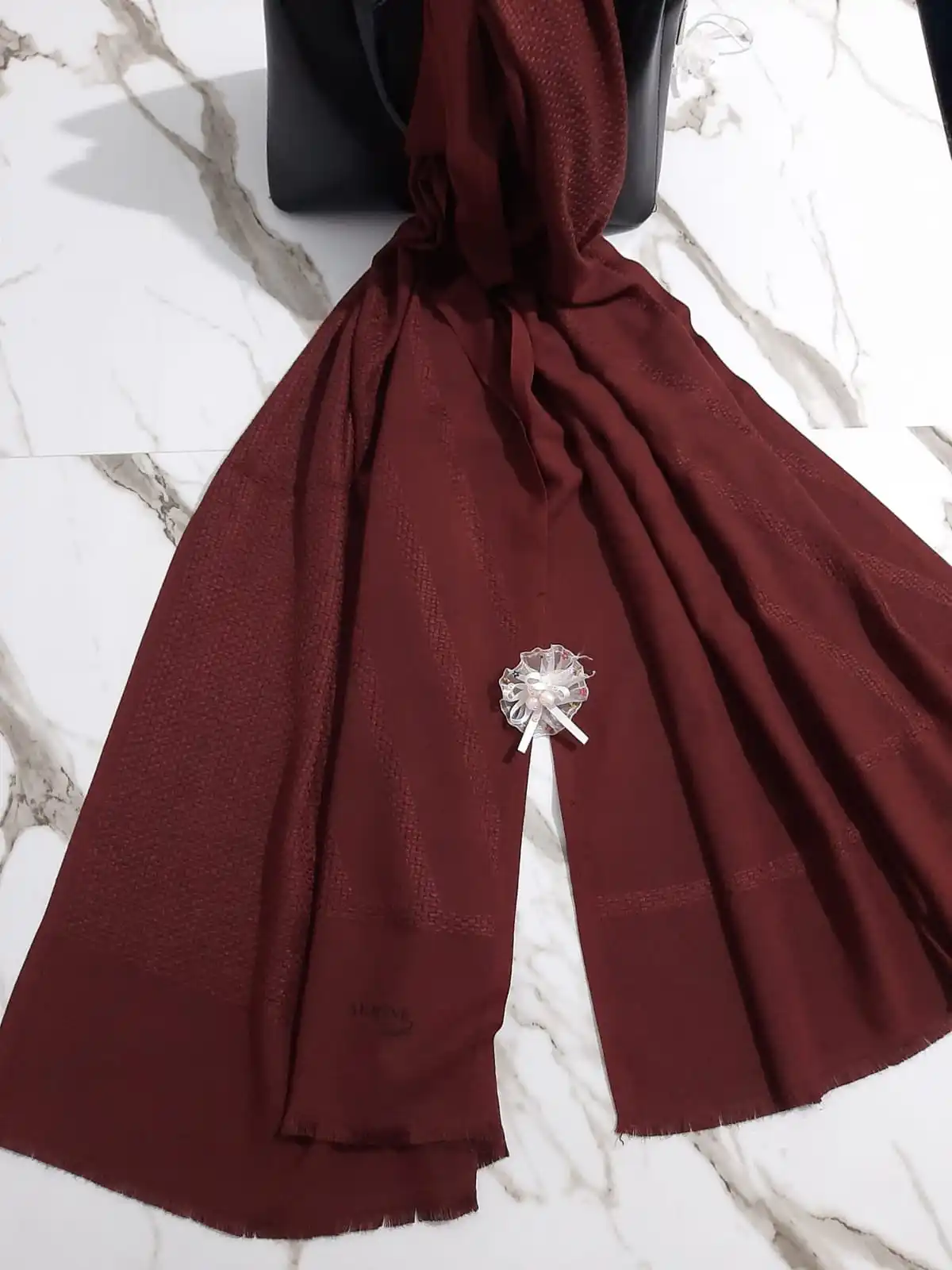 

Quality Jacquard viscon women shawl, scarf, hijab, Islamic fashion, hijab, for autumn winter season, keeps you warm,