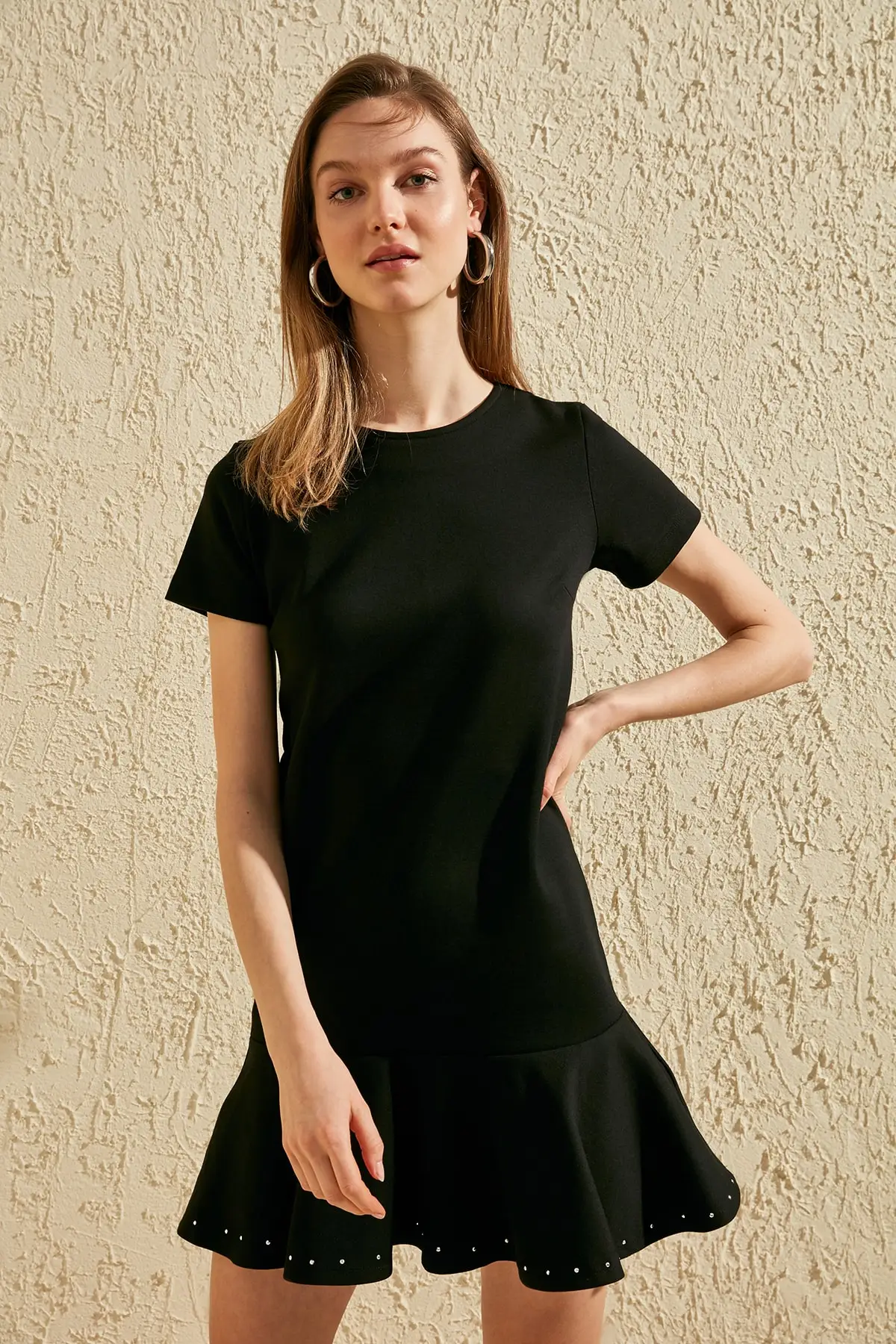 Трикотажное платье с воланами | Женская одежда