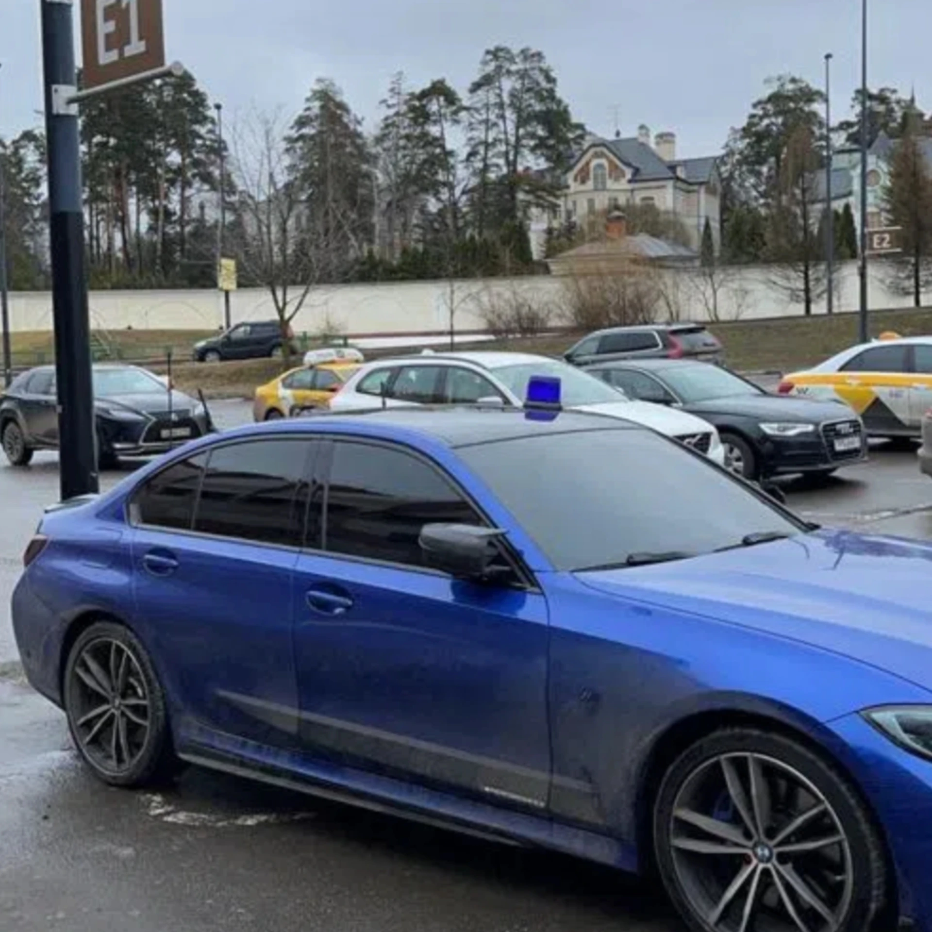 Мигалка спецсигнал светодиодная на крышу автомобиля эвакуатора трактора