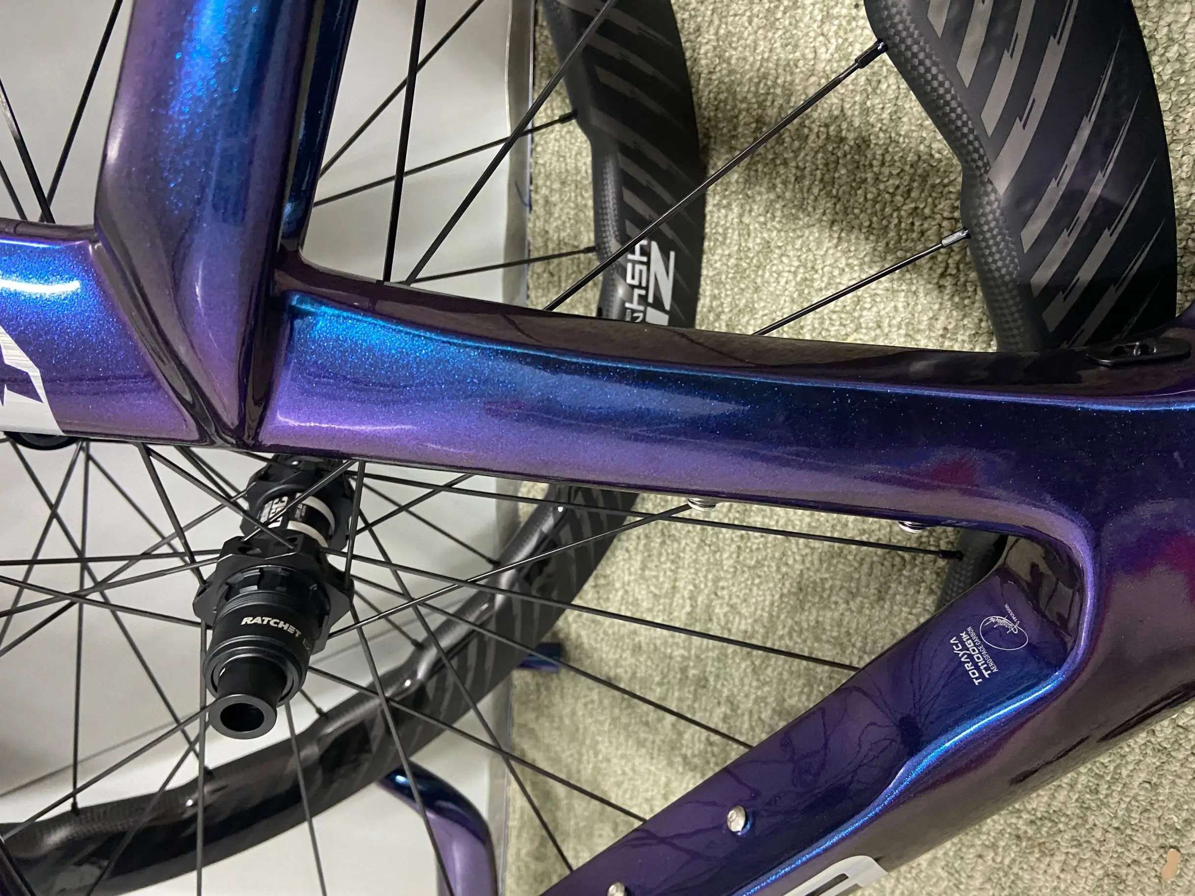 

Chameleon color road bike frame blue pruple bicycle frameset in carbon UCI torycal T1100 1k cycling framese made in taiwan
