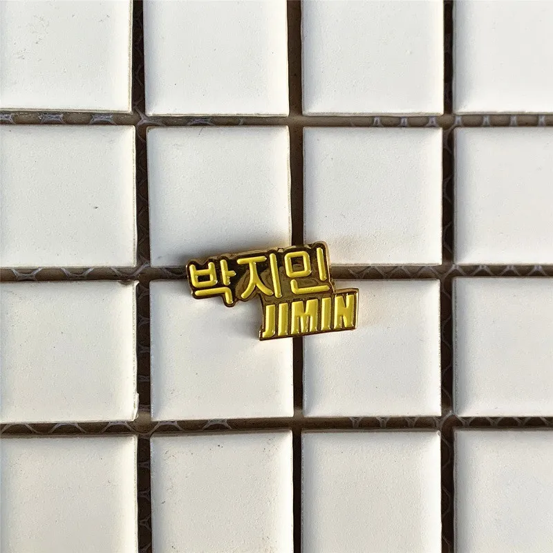 Metal Brooches Pin Bangtan Boys Broche Male SEVENTEEN TWICE GOT7 Lapel Pin BLACKPINK JIMIN JUNG KOOK V SUGA RM EXO Brooch YH368 - Окраска металла: JIMIN