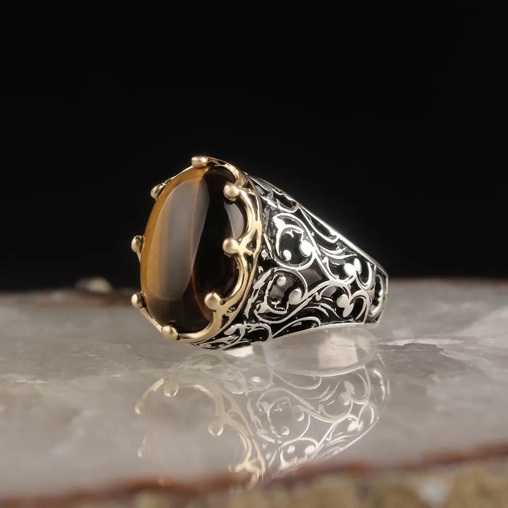 

Кольцо из серебра 925 пробы с камнем тигровый глаз