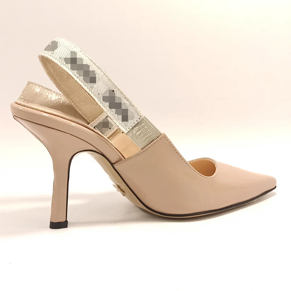 Туфли-лодочки женские из натуральной лакированной кожи на среднем каблуке |