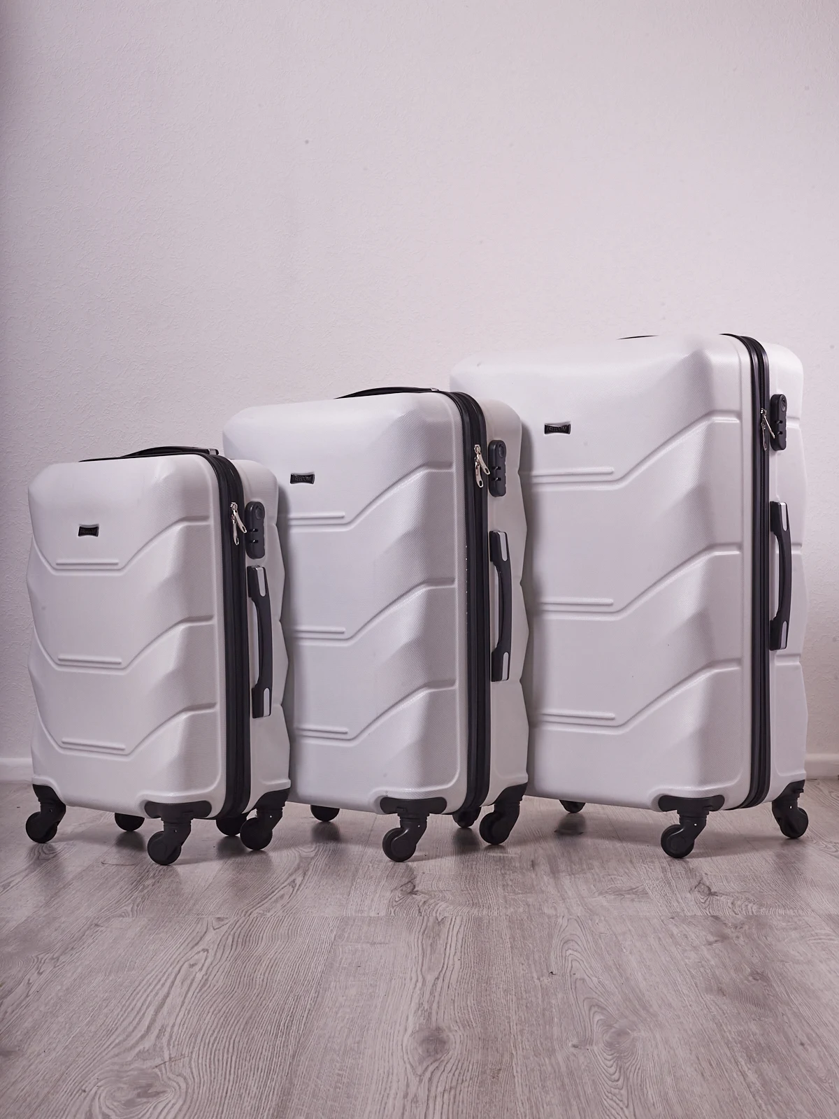 сет чемоданов freedom min |