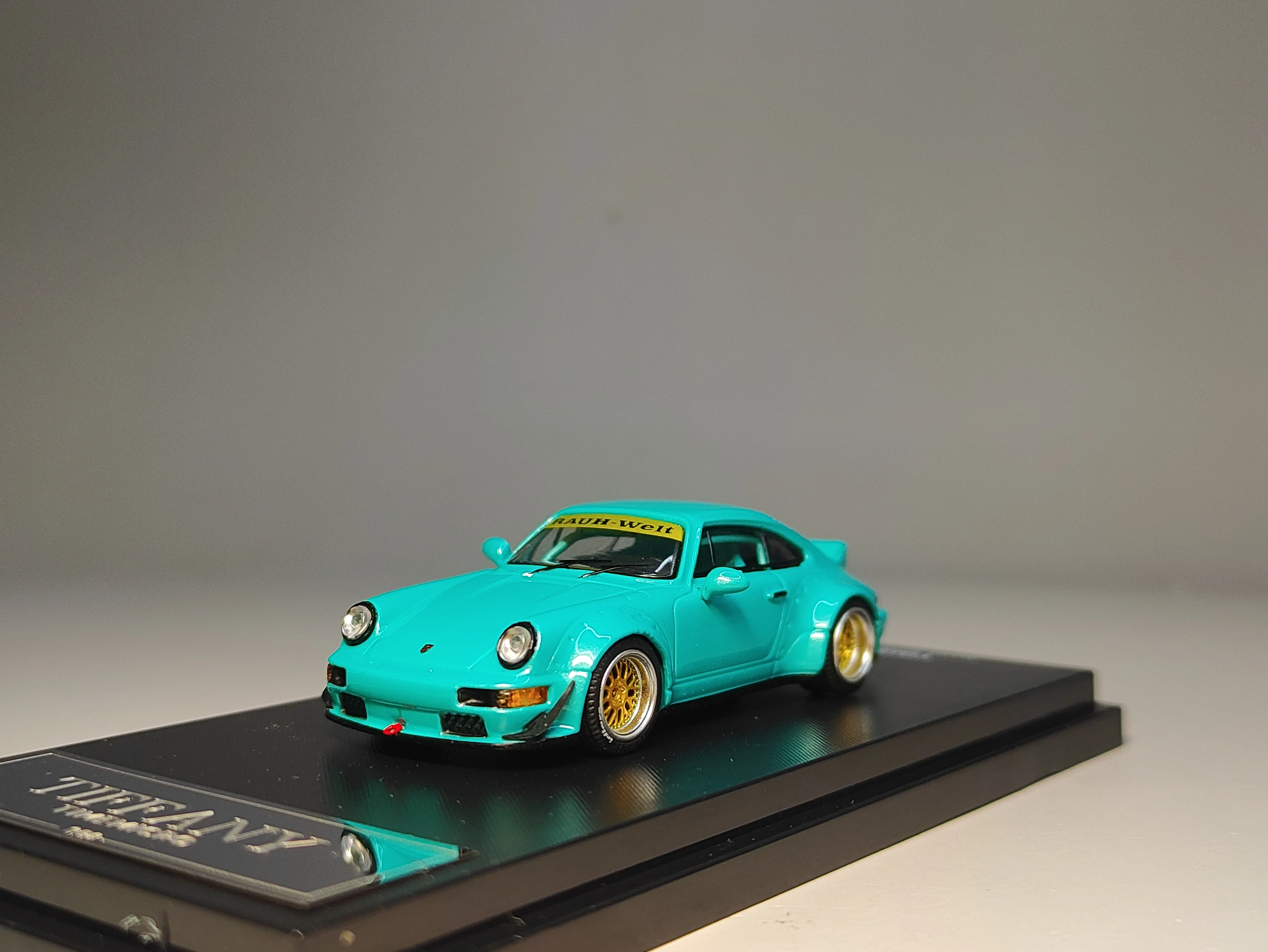 

HeyToys TM 1/64 RWB964 DieCast Model Collection Limited Edition