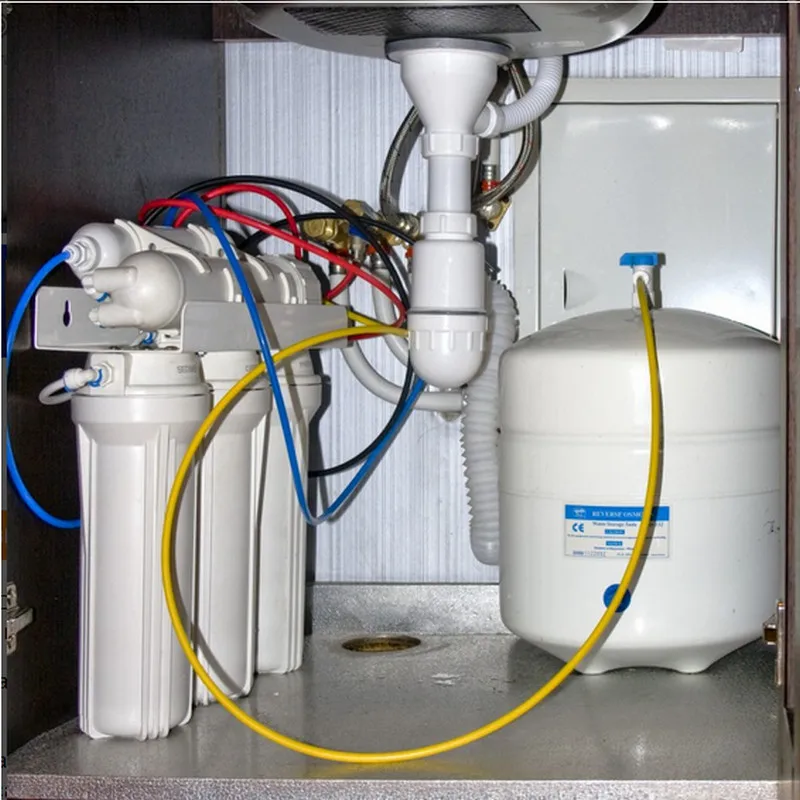 питьевая установка пассажирского вагона. системы водоочистки промышленные. охладитель питьевой воды в пассажирских вагонах. водоподготовка для частного дома. монтаж фильтра аквафор под мойку.