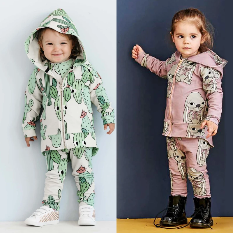 Костюм для мальчиков и девочек TinyPeople из 2 предметов с кроликом Рекс модный