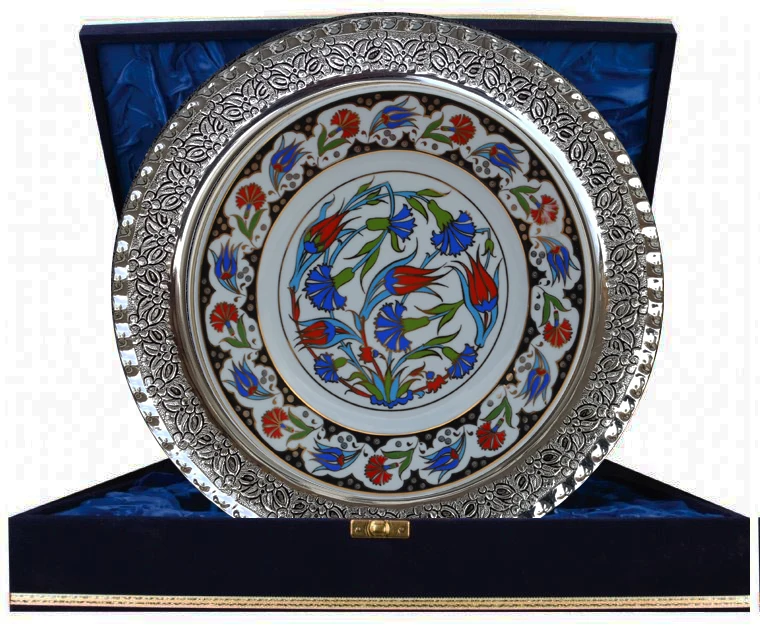 

Ceramic Silver Framed Plate ,Home Decor, Wall Decor , islamic decor, ramadan, ramadan gift ,dinner set, plate set, dinner plates