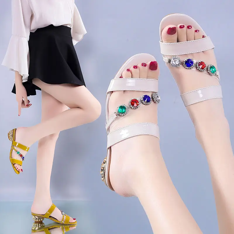 Новое поступление Босоножки на каблуке с ремешками Женские туфли шлепанцы со