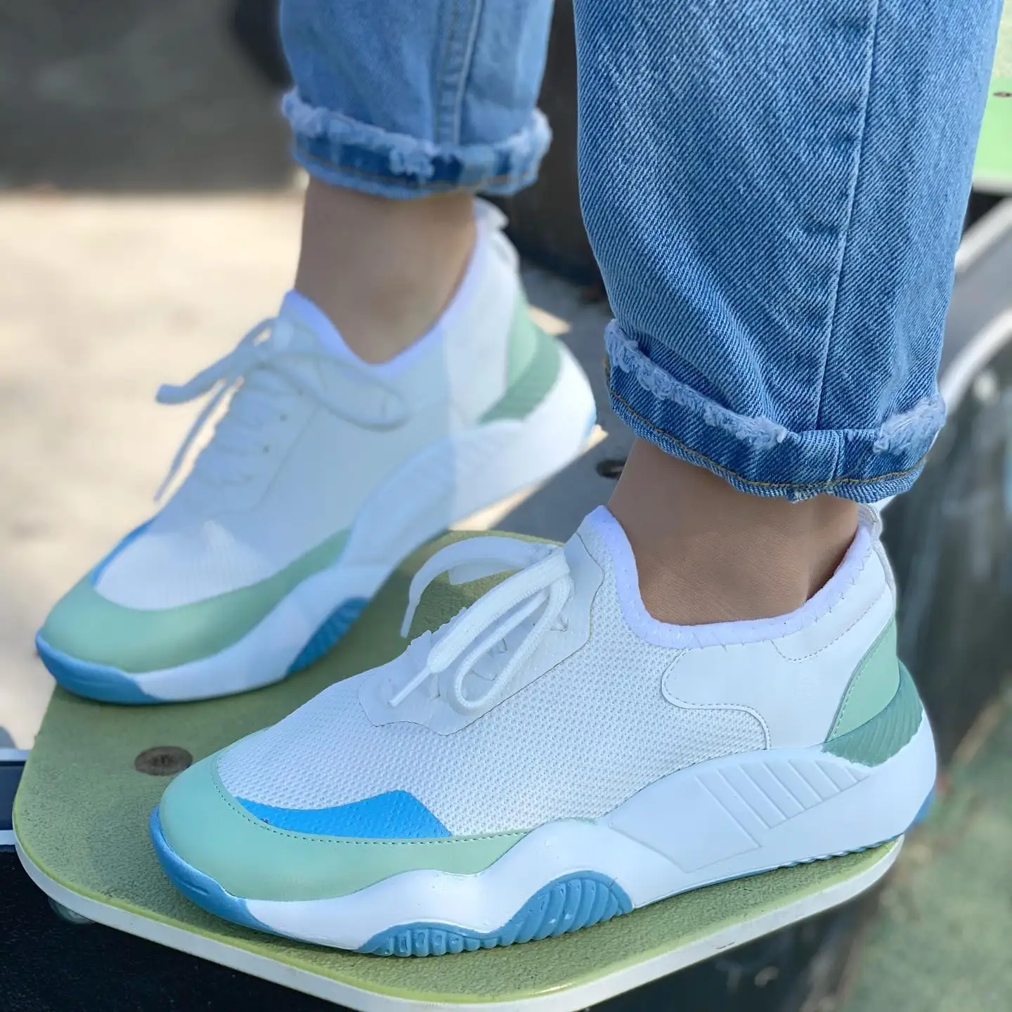 Женская обувь для прогулок спорта бега повседневная Летняя женская 2021 стильная