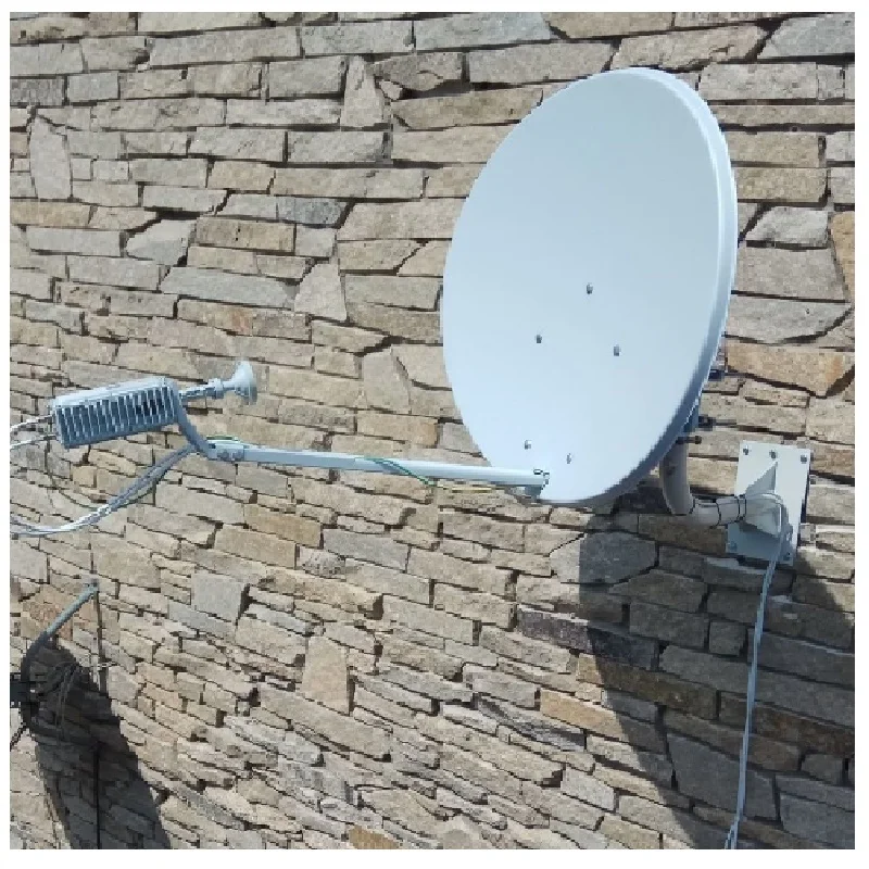 Тарелка для интернета. Спутниковая антенна для роутера мтс 4g. Тарелка интернет для частного. Комплект vsat gilat. Спутниковая антенна сбоку.