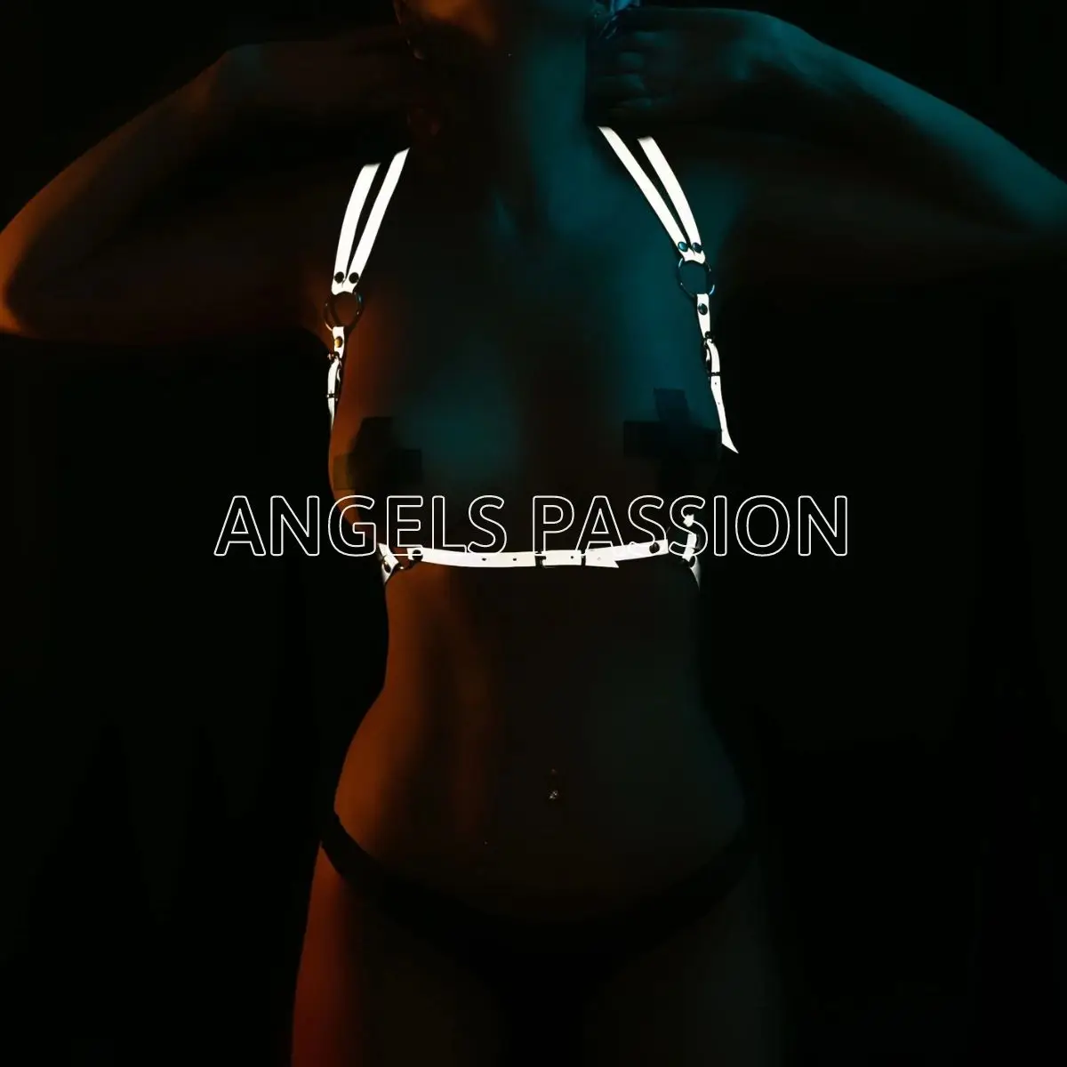 

White Reflective Slim Vest Harness, Shiny Dancer Clothes, Bondage Kit, Glowing Chest Wear, burning Man Party - PNT194