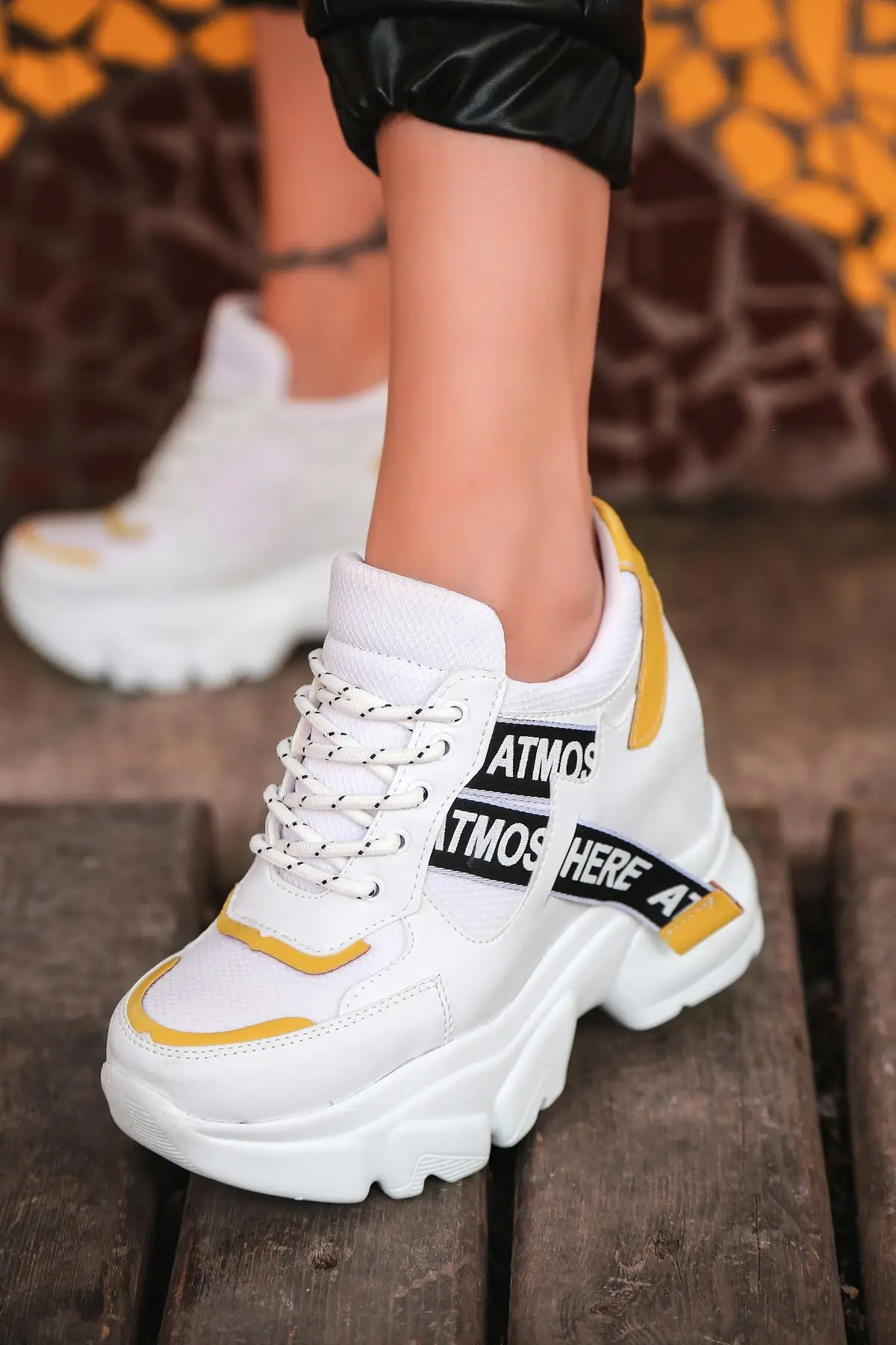 

Sneakers women 2021 season high sole sneakers lace-up detail white sports casual wear sports shoes white