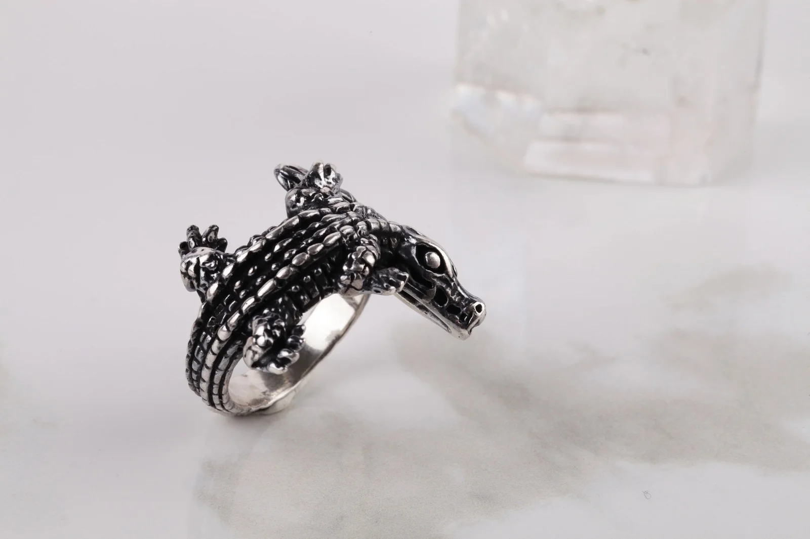 

Ювелирное изделие UM US, кольцо из серебра 925 пробы с крокодиловым узором