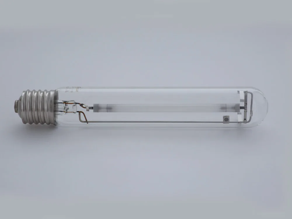 Фитоламп для рассады растений в традиционной прозрачной лампе с натриевым отражателем мощностью 100 Вт/E40, полный спектр профессиональный.