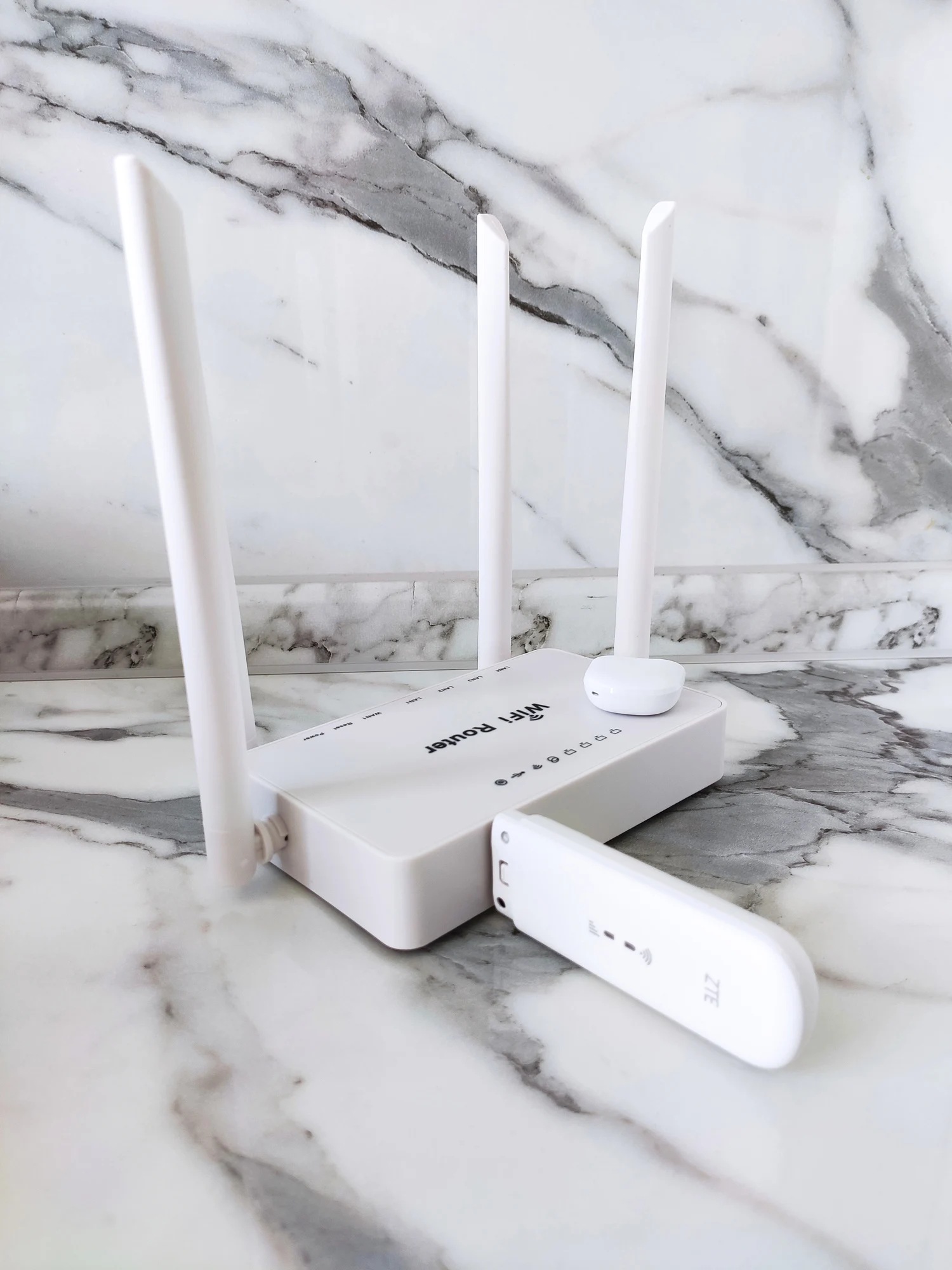 Готовый комплект интернета для дачи дома ZTE MF79 модем LTE 4G 3G WIFI роутер ZBT Zyxel