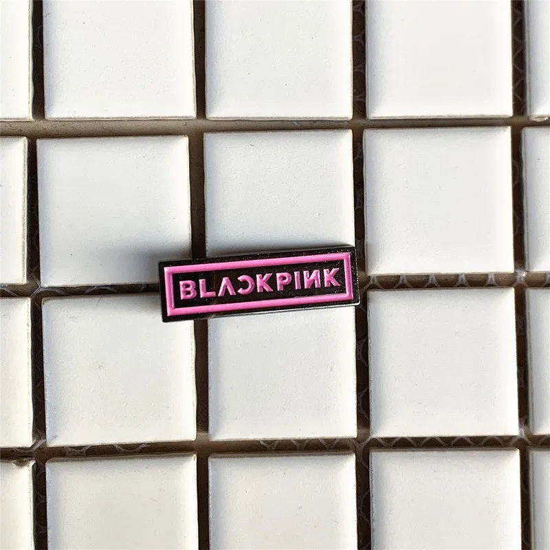 Metal Brooches Pin Bangtan Boys Broche Male SEVENTEEN TWICE GOT7 Lapel Pin BLACKPINK JIMIN JUNG KOOK V SUGA RM EXO Brooch YH368