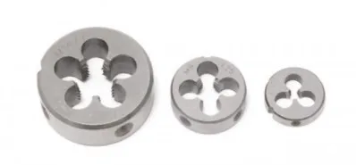 Плашка M7x1-?25мм, в пластиковом футляре Rock FORCE RF-DIE7x1