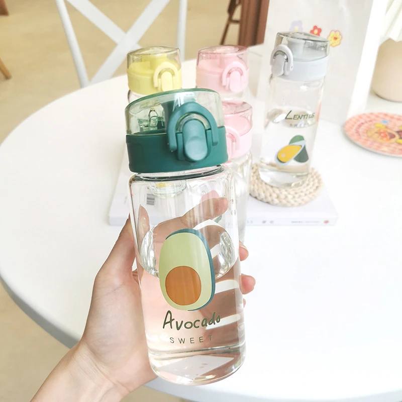 Бутылка с трубочкой авокадо. Стеклянная бутылка |