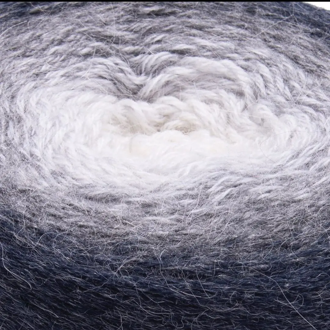 Пряжа для торта Yarnart с цветами |