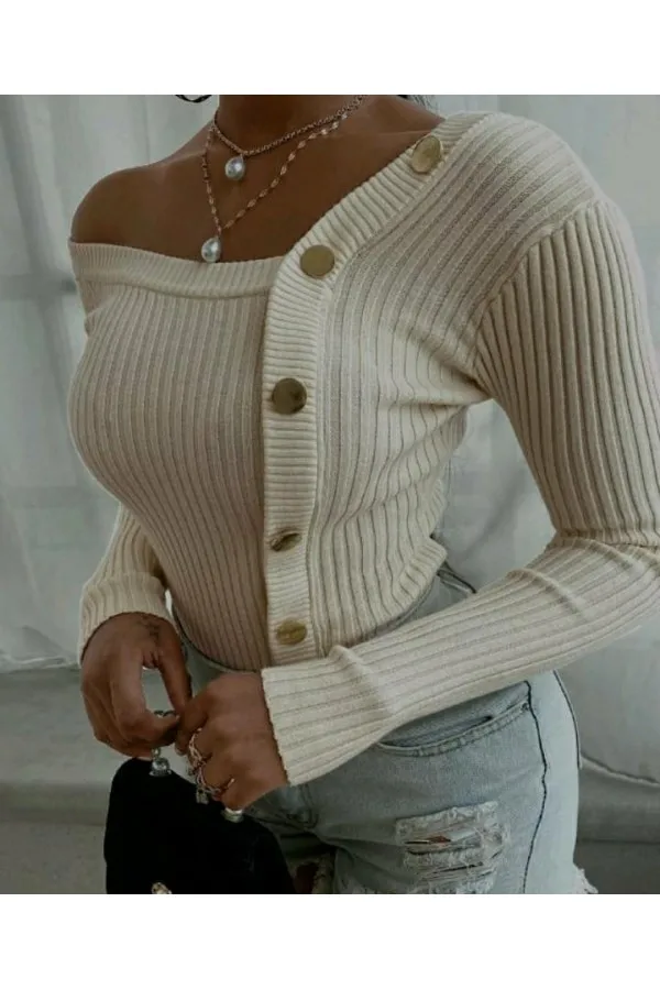 

ONE SLEEVE BUTTON DETAILED BLOUSE HAS A SOFT TISSUE ELEGANT AND BEAUTIFUL NEW SEASON FITS ALL COMBINES HAS STANDARD SIZES