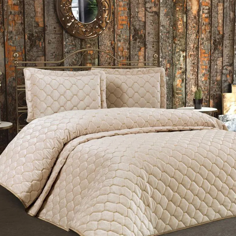 

Velvet Filled Luxury Stylish High Quality New Season Double Bed Cover Fiber Filled Velvet Fabric For Daily And Dowry 6 Colors