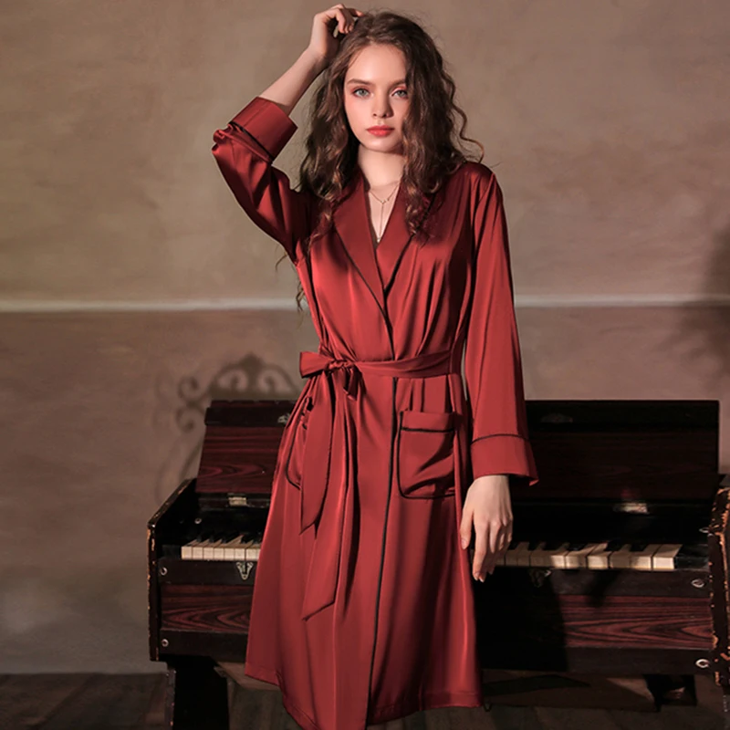 

Winter Bath Robe Home Wear Sexy Deep V Silk Robe Wedding Bathrobe Evening Gowns for Women Bridesmaid Robes Dropshipping