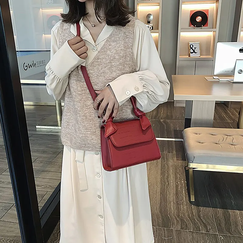 Женская кожаная сумка на плечо с узором 2020 модная компактная однотонная женские