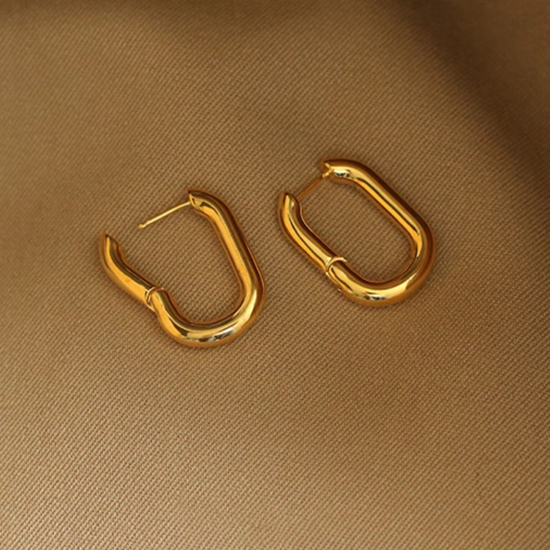 

Simple Cute Gold Color Buckle Hoop Earrings Fashion for Women Geometric Round Circle Piercing Earrings Jewelry