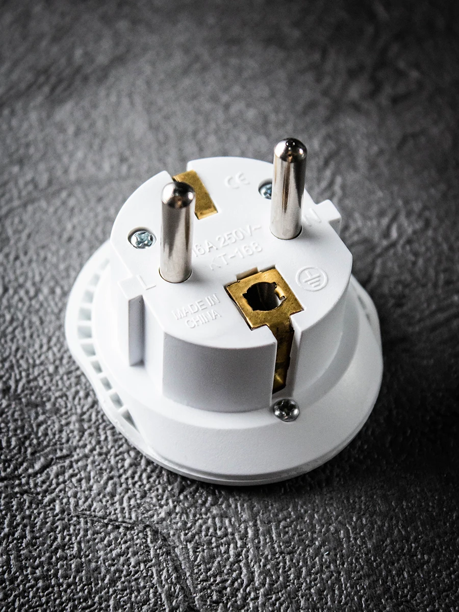 Adapter in the socket of European Walker wh-01 Universal adapter with standard wall for 16 A travel euro american plugs europlug Smart home supplies