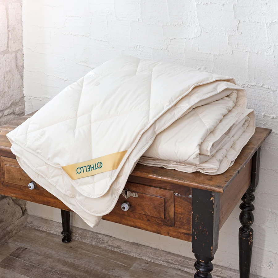 

OTHELLO WOOLLA WOOL QUILT. NATURAL AND ORIGINAL BRITISH WOOLMARK FILLING. MADE IN TURKEY , AVAILABLE IN 3 SIZES