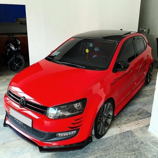Аксессуары для Volkswagen Polo 6R накладка на передний бампер 6 пианино черного цвета 3 шт.