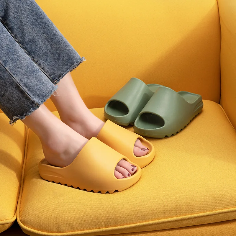 

2022 New Home Bathroom Solid Color Thick Bottom Waterproof Platform Peep Toe Slippers for Couple