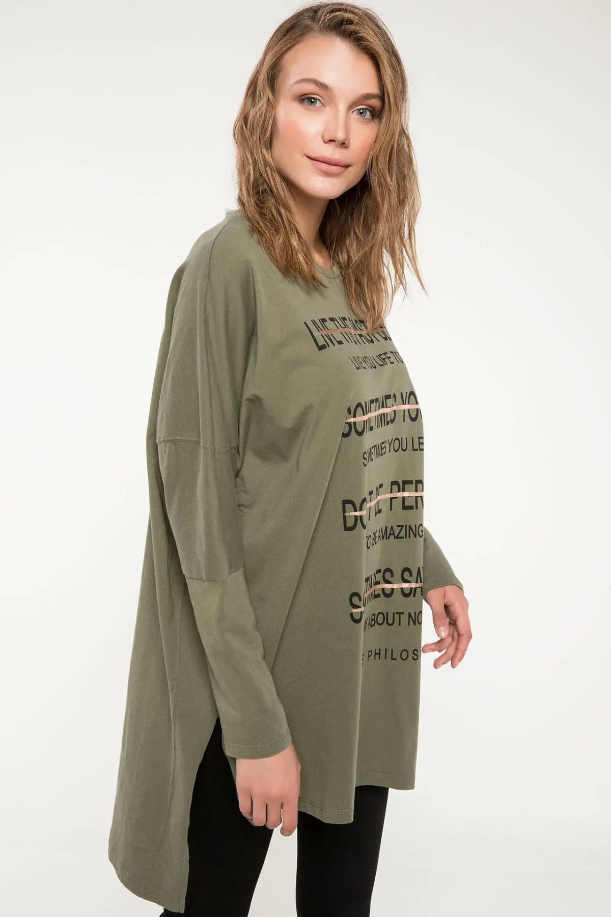 DeFacto Женская Повседневная Длинная футболка с рукавом летучая мышь черно зеленая