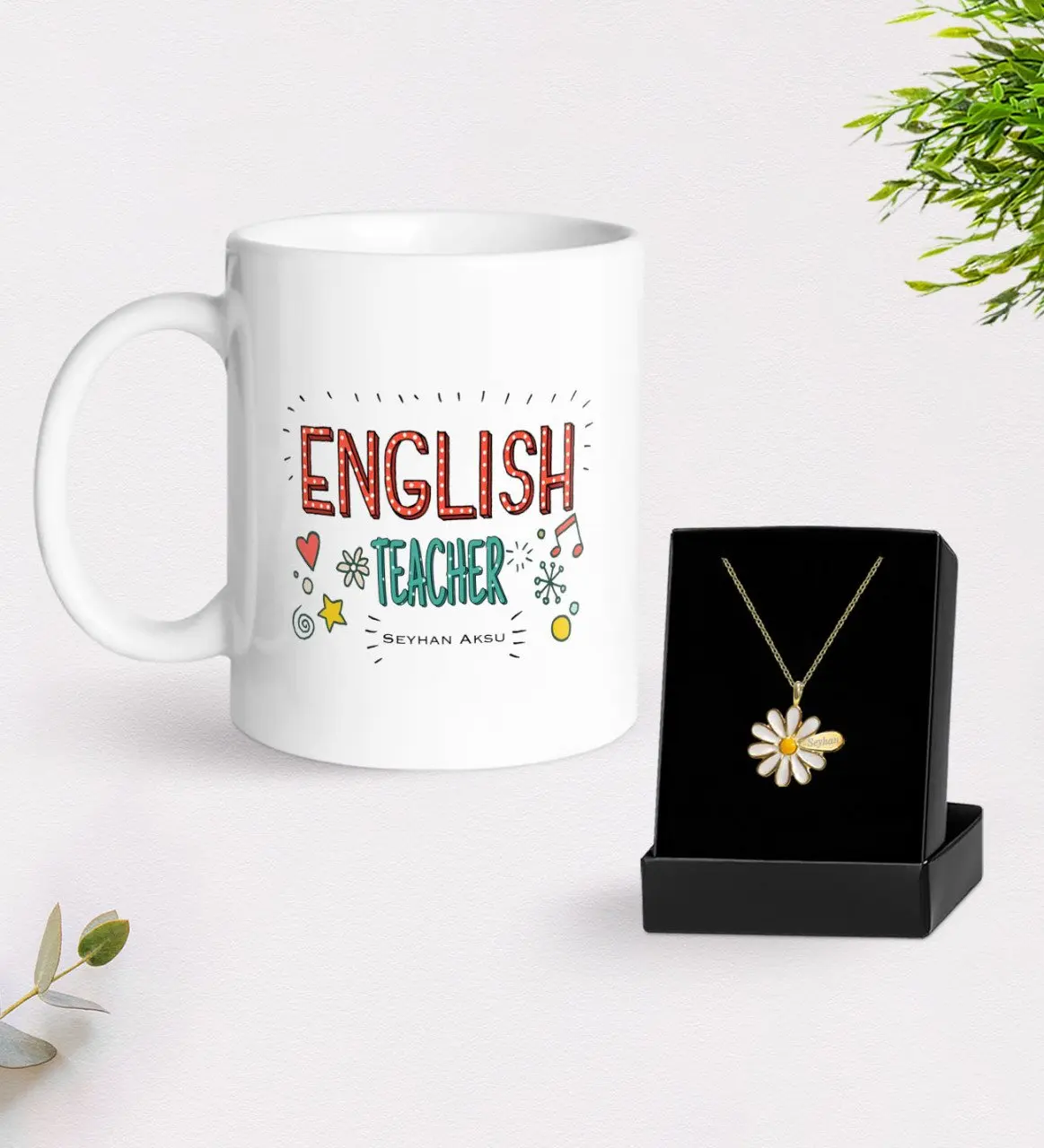 

Персонализированные английский учитель белая кружка и ожерелье Маргаритка подарок Seti-5