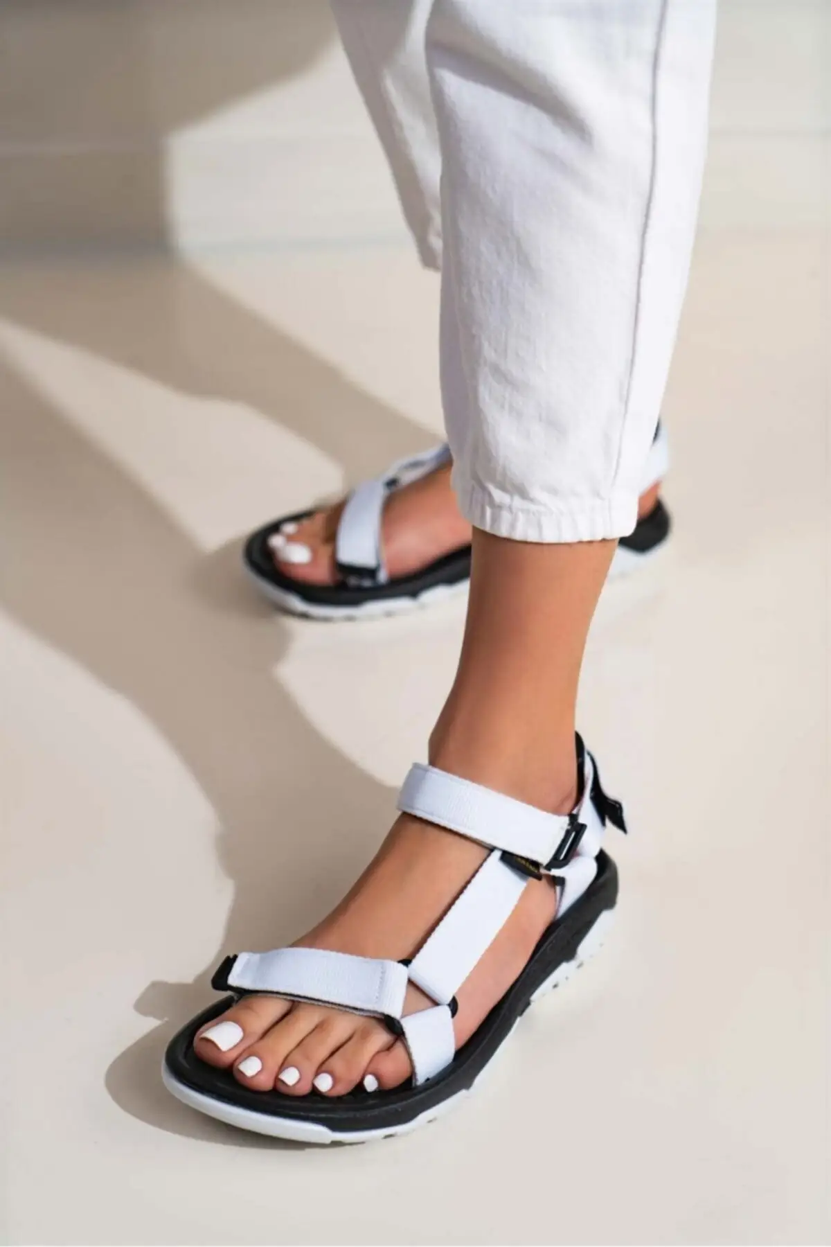 

2021 Women Sandals Colorful Banded and Comfortable Flat Casual Style Woman Summer Shoes Ladies Beach Fashion