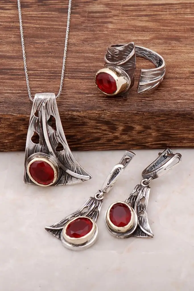 

Ruby Stone Handmade Design Silver Set 1989Hand Made Silver Jewellery Set