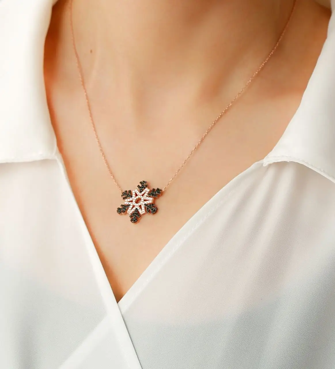

925 Sterling Silver Women Necklace Oversized Snowflake Zircon Gift Birthday Precious Stone Pendant Stylish Chain Luxury Cool