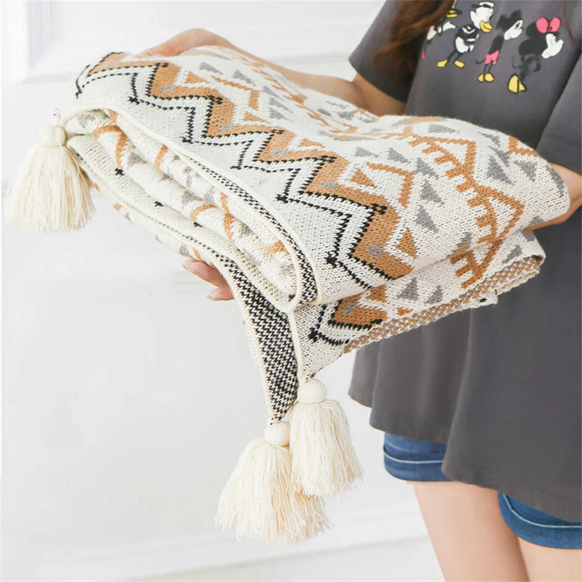 

Knitted Throw Blanket for Sofa Lightweight Soft Bed Couch Knit Blanket with Tassel Decorative Plaid Cozy Farmhouse Throw Blanket