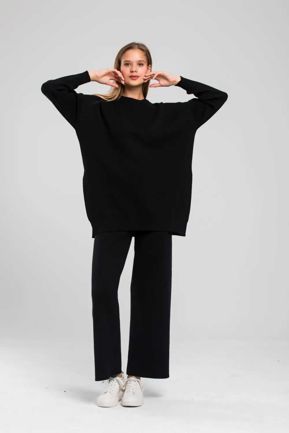 

Muqko women's big black knitted suit with deep cut