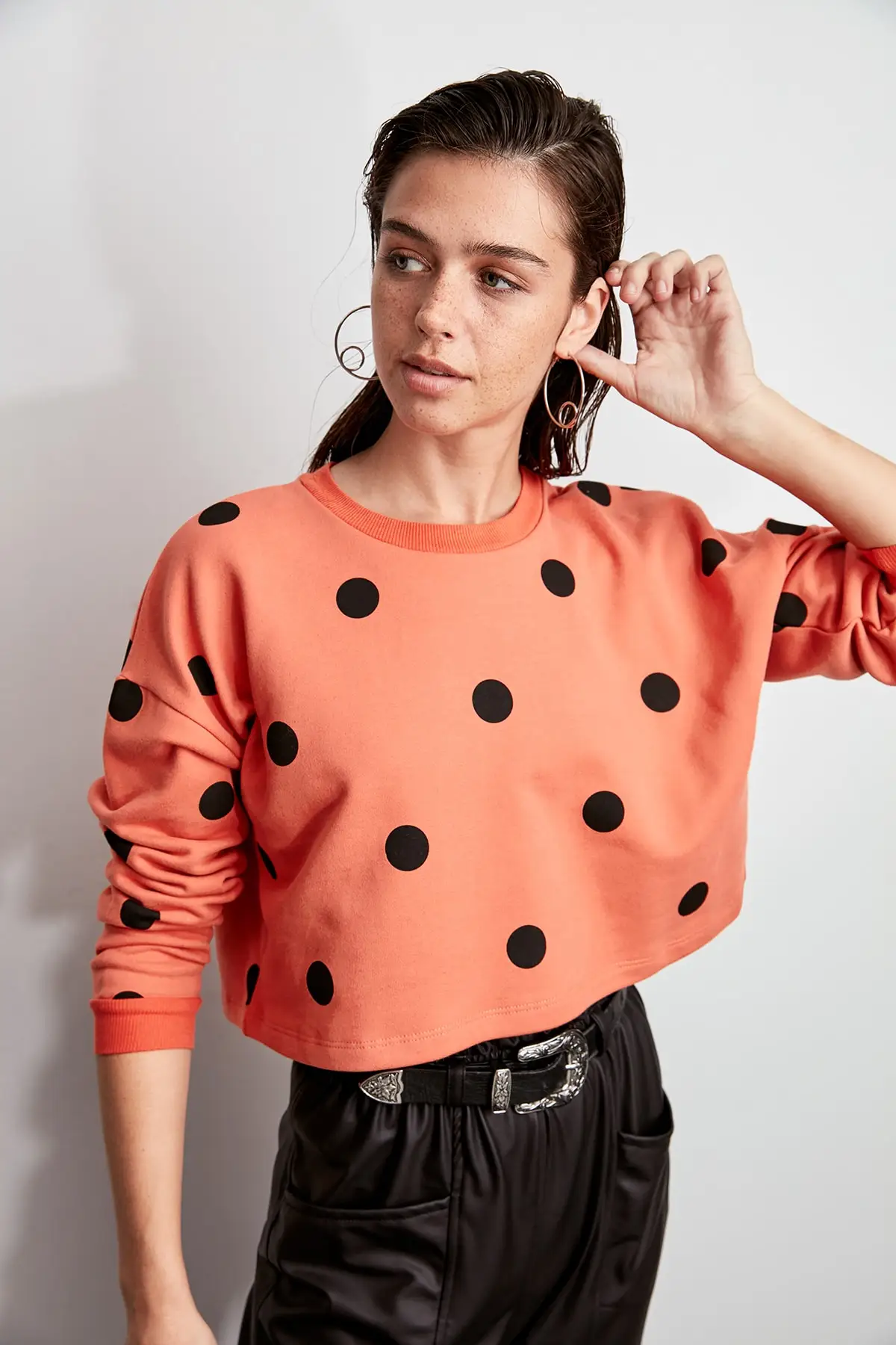 Trendyol трикотажная толстовка в горошек TWOAW20SW0158|Женские толстовки и свитшоты| |