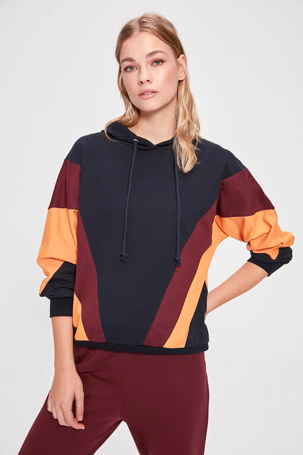 Trendyol с цветными блоками капюшоном трикотажная толстовка TWOAW20SW0399|Женские