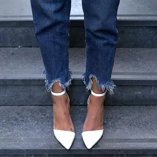 

WOMAN HOLLA SHOES