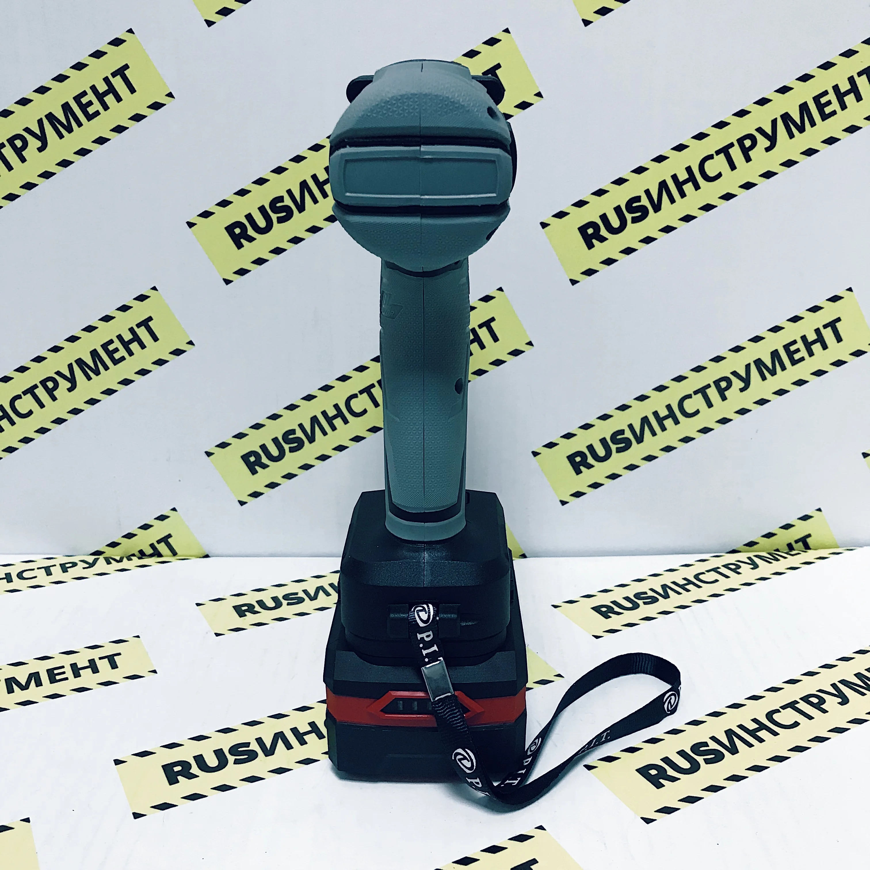 Гайковерт бесщеточный аккумуляторный PIT (20В 300Нм квадр.1/2" 1акб Li-Ion 3Ач ЗУ 3А кейс)